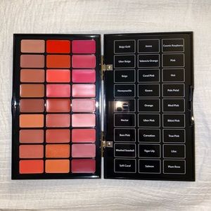 NIB Bobbi Brown Artist Palette for Lips